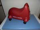 042385979007 Radio Flyer Scoot Zoom Red Ride On Model