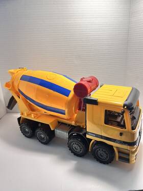 Click N Play 712038613687 Nft Friction Powered Jumbo Cement Truck