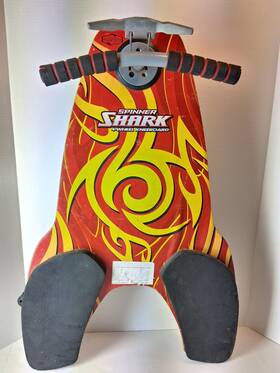 Fuzion/nextsport 897266000611 Rare Fuzion/nextsport 4-wheel Kneeboard Spinner Shark - Used
