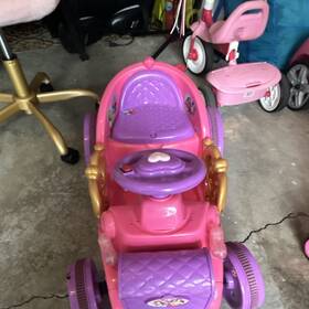 Pacific Cycle Kt3910m Pink And Purple Ride-on Car With Heart Steering Wheel