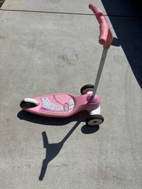 Radio Flyer 81538420 Kids Kick Scooter Adjustable Beginner Lightweight Pink Grow With Me
