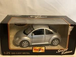 Maisto 1/25 Diecast Vw Volkswagen New Beetle Special Edition Silver In Box. Fixed Price $10.00.
